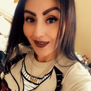 Meet your Posher, Myra